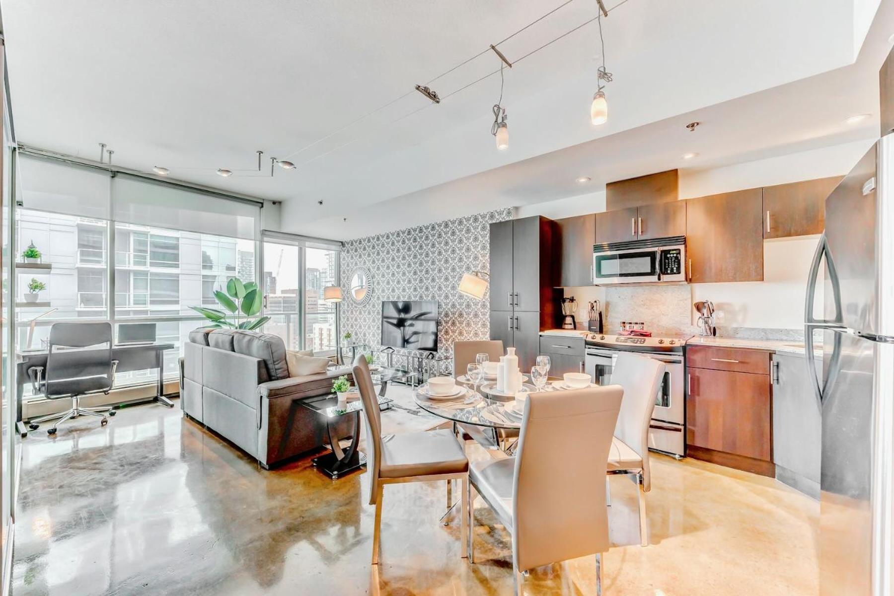 Luxury 2Br Condo - King Bed - Stunning City Views YYC Екстериор снимка