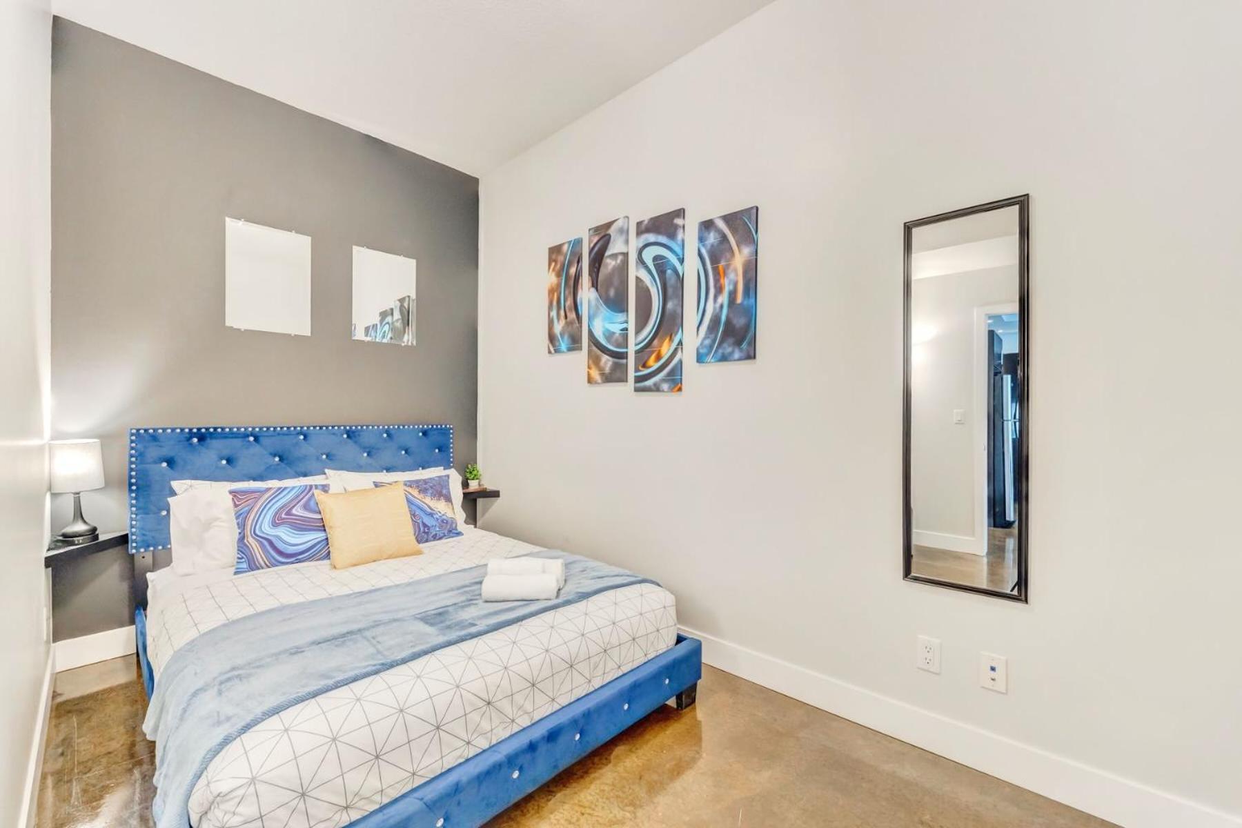 Luxury 2Br Condo - King Bed - Stunning City Views YYC Екстериор снимка