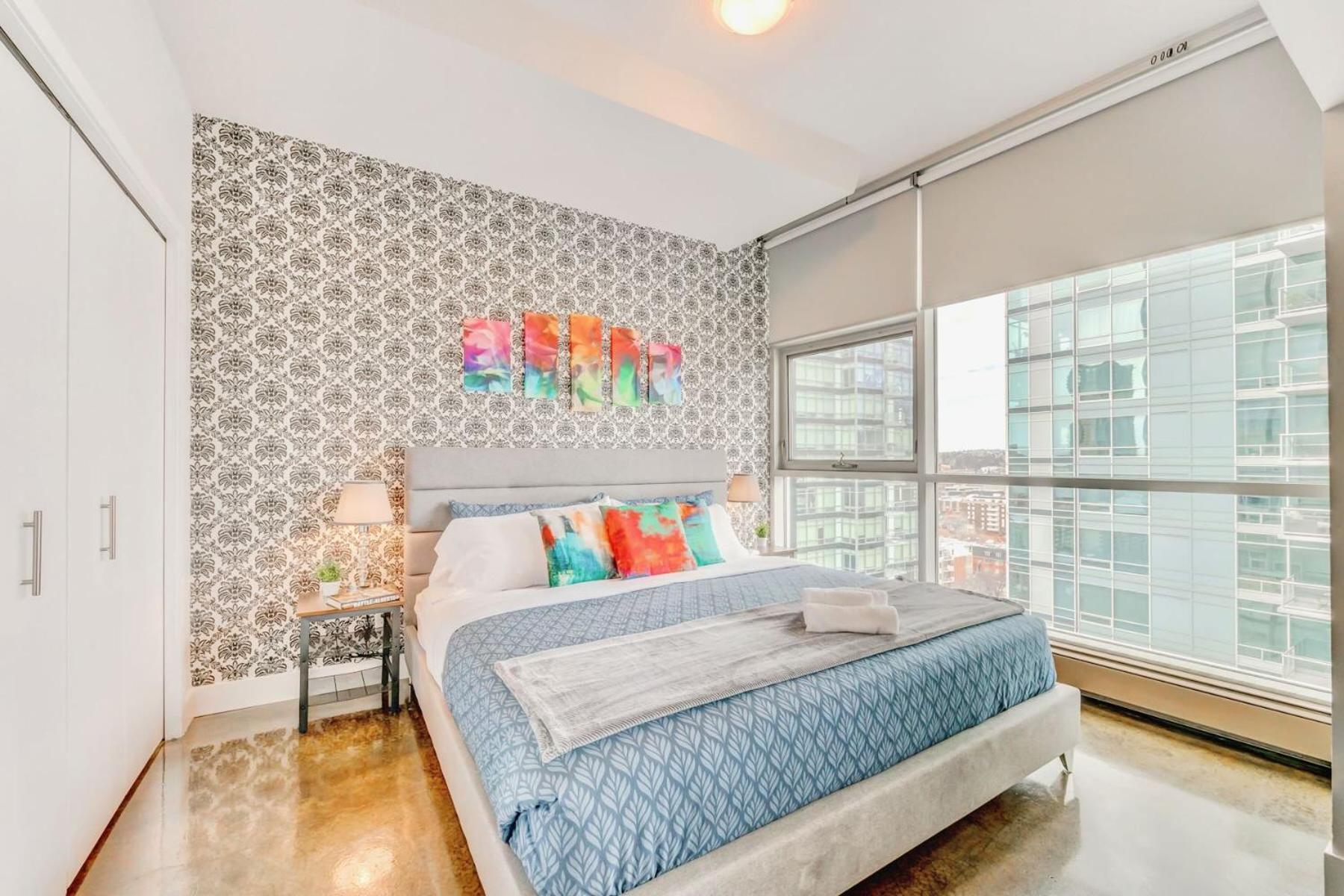 Luxury 2Br Condo - King Bed - Stunning City Views YYC Екстериор снимка