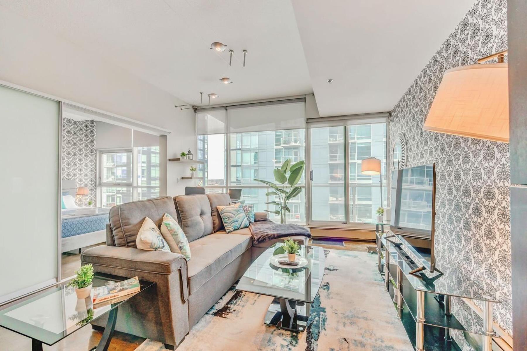 Luxury 2Br Condo - King Bed - Stunning City Views YYC Екстериор снимка